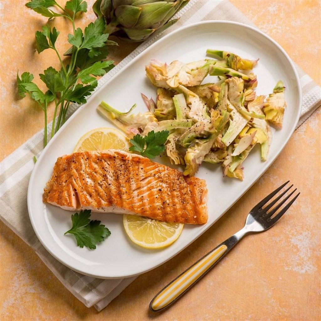 salmon-con-alcachofas-al-horno-recetas-IND